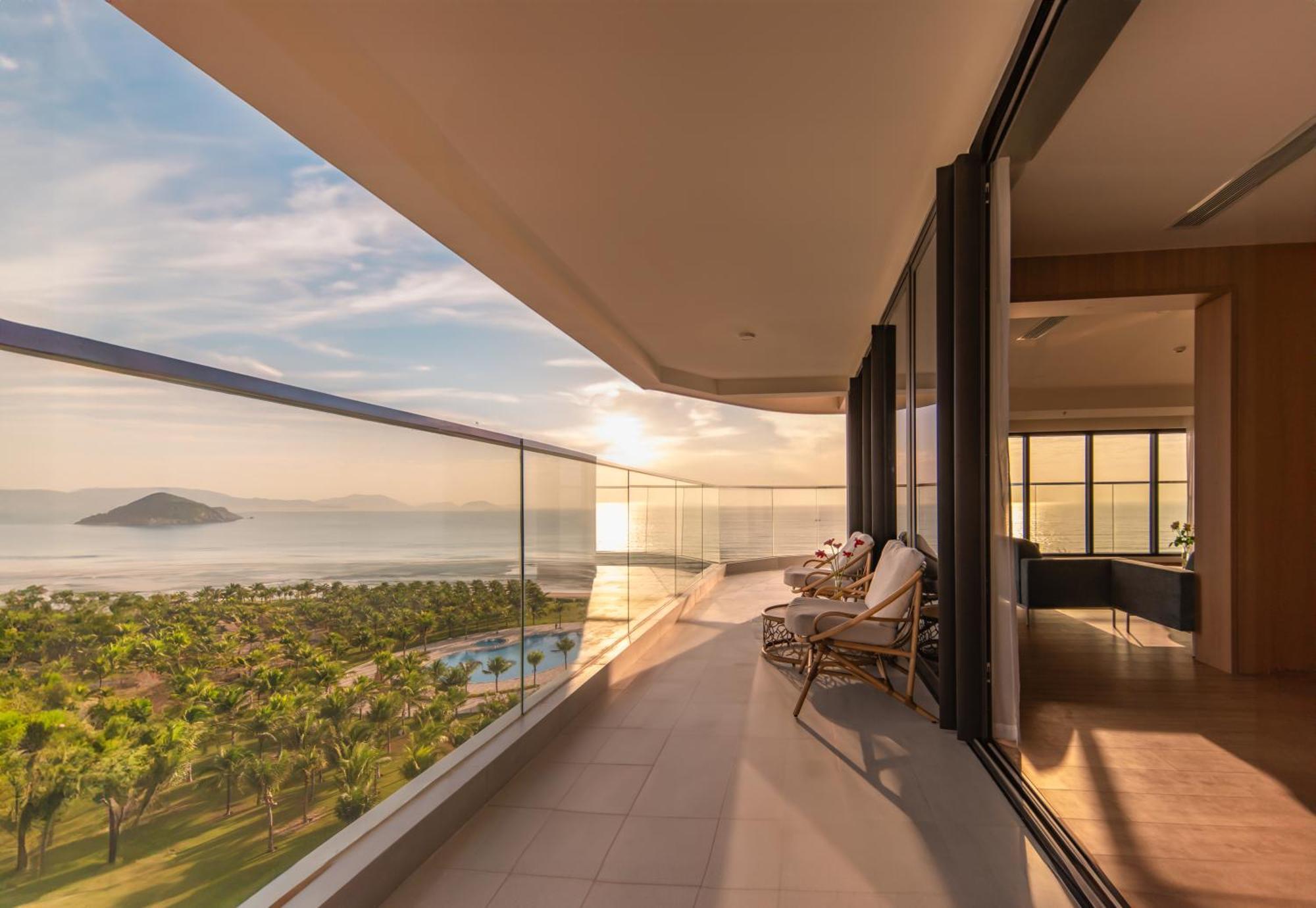 Aquamarine Beachfront Resort & Spa Камрань Екстер'єр фото